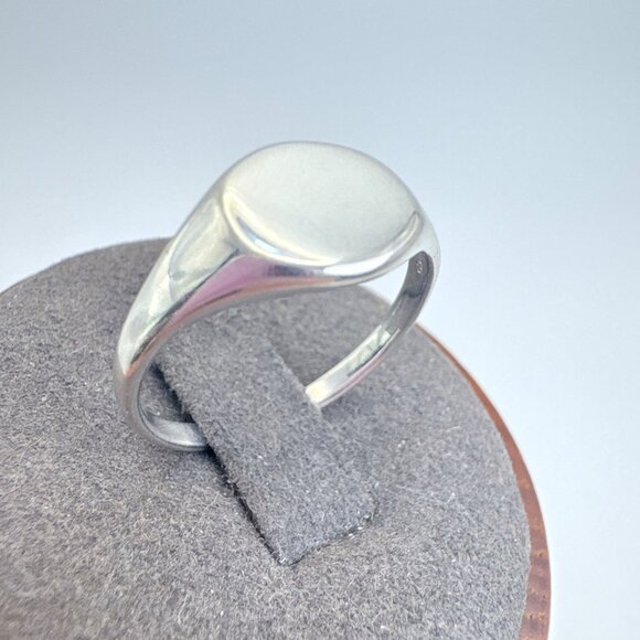 VTG Solid Sterling Silver 925 Oval Signet Style Tapered Band Ring Size 8.25 - Picture 3 of 8